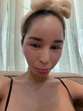 miss ditey09 online show from April 27, 2026, 5:49 am