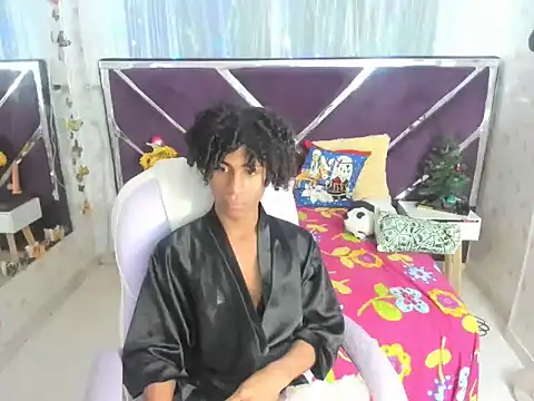 Santy bigcock 01 online show from November 14, 2025, 11:42 am