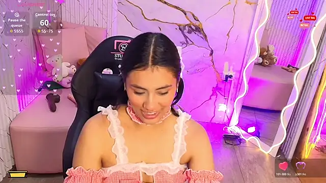 Snapshot of PEACHY_TAY chatting on May 1, 2026, 12:10 pm PEACHY TAY online show from May 1, 2026, 12:10 pm