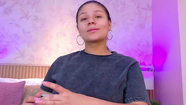 ValeriaMonet online show from April 3, 2026, 12:25 pm