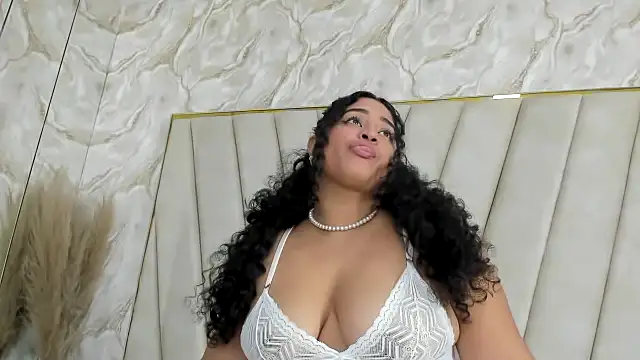 alana-silva online show from May 3, 2026, 4:40 am
