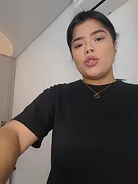 annie  20 online show from December 5, 2025, 12:03 pm