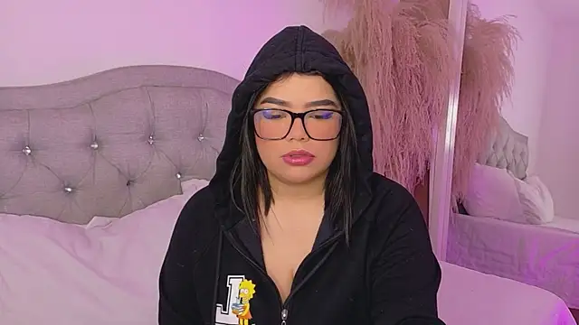 Snapshot of annie__20 chatting on May 11, 2026, 12:44 pm annie 20 online show from May 11, 2026, 12:44 pm