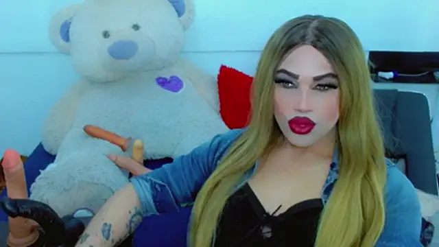 NharaBigCock online show from August 5, 2026, 7:38 pm