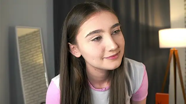 Snapshot of AriannaSemke chatting on November 8, 2025, 3:29 am AriannaSemke online show from November 8, 2025, 3:29 am