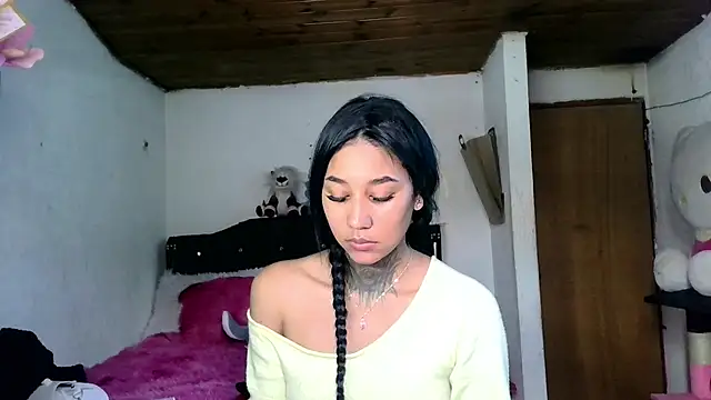 Snapshot of lyam_ebony_ chatting on May 1, 2026, 1:59 pm lyam ebony online show from May 1, 2026, 1:59 pm