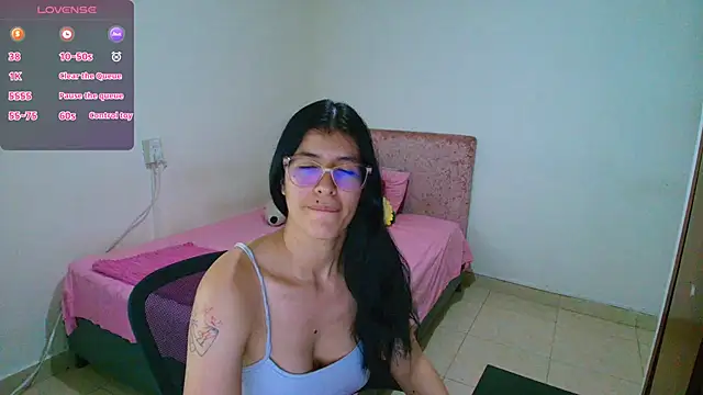 Kassandra 0304 online show from May 21, 2026, 1:01 am