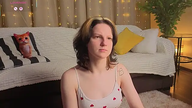 LatinaHuguenin online show from February 2, 2026, 7:18 am