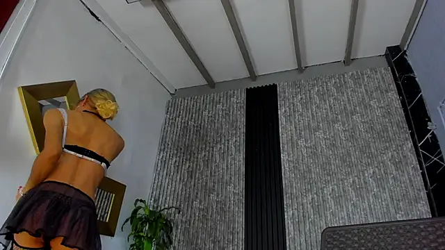 Caitlyn-Joness  online show from January 12, 2026, 7:30 pm