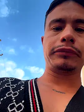 Snapshot of RaySullivan chatting on November 22, 2025, 9:03 pm RaySullivan online show from November 22, 2025, 9:03 pm