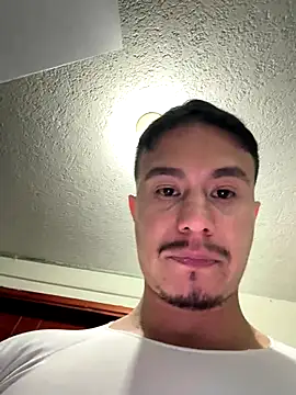 Snapshot of RaySullivan chatting on November 24, 2025, 3:39 am RaySullivan online show from November 24, 2025, 3:39 am