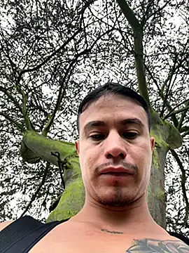 Snapshot of RaySullivan chatting on November 28, 2025, 4:53 pm RaySullivan online show from November 28, 2025, 4:53 pm