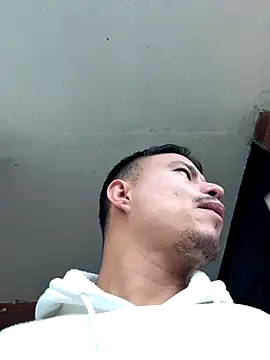 Snapshot of RaySullivan chatting on December 3, 2025, 10:19 pm RaySullivan online show from December 3, 2025, 10:19 pm