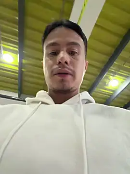 Snapshot of RaySullivan chatting on December 18, 2025, 4:02 pm RaySullivan online show from December 18, 2025, 4:02 pm