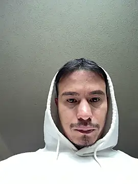 Snapshot of RaySullivan chatting on December 20, 2025, 1:18 pm RaySullivan online show from December 20, 2025, 1:18 pm