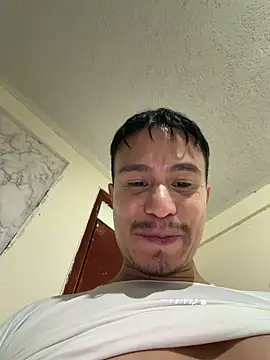 Snapshot of RaySullivan chatting on December 21, 2025, 1:24 am RaySullivan online show from December 21, 2025, 1:24 am