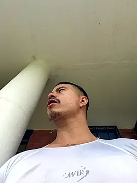 Snapshot of RaySullivan chatting on January 13, 2026, 5:07 pm RaySullivan online show from January 13, 2026, 5:07 pm