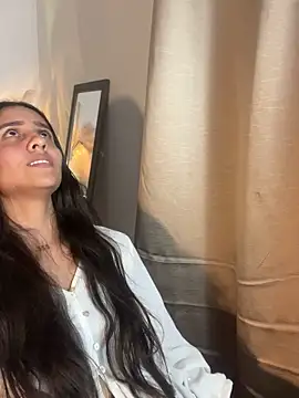 Snapshot of alisaa_jhons1 chatting on April 10, 2026, 3:23 am alisaa jhons1 online show from April 10, 2026, 3:23 am