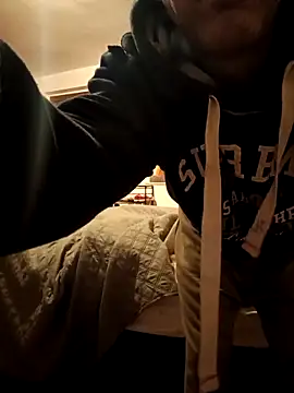 Snapshot of MacabretteAndMalaky chatting on April 1, 2026, 5:32 pm MacabretteAndMalaky online show from April 1, 2026, 5:32 pm