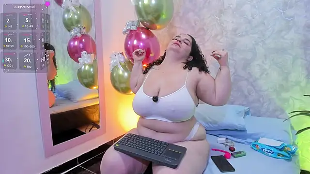 Reichel05  online show from December 17, 2025, 5:13 am