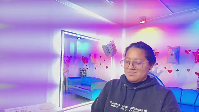 Alondra gomexxx online show from February 17, 2026, 3:47 am