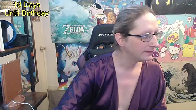 Savanah Banana  online show from May 3, 2026, 9:26 am