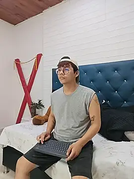 benjiDom online show from November 11, 2025, 12:05 pm