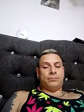 Snapshot of Stebetan chatting on November 5, 2025, 4:01 am Stebetan online show from November 5, 2025, 4:01 am