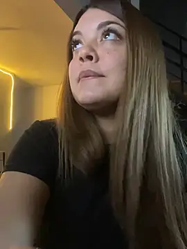 meydollhot online show from March 25, 2026, 9:10 pm