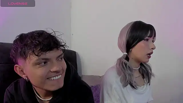 Snapshot of MidNightTouch-21 chatting on February 3, 2026, 4:10 am MidNightTouch-21 online show from February 3, 2026, 4:10 am