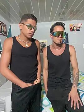 Snapshot of Mike_and_Rayan chatting on February 14, 2026, 1:46 am Mike and Rayan online show from February 14, 2026, 1:46 am