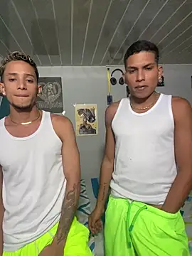 Snapshot of Mike_and_Rayan chatting on February 22, 2026, 1:51 am Mike and Rayan online show from February 22, 2026, 1:51 am