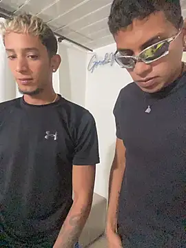 Snapshot of Mike_and_Rayan chatting on March 17, 2026, 1:32 am Mike and Rayan online show from March 17, 2026, 1:32 am