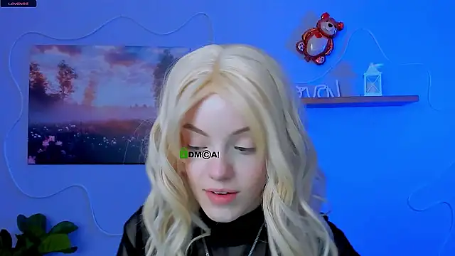 mia starrr  online show from March 15, 2026, 8:04 pm