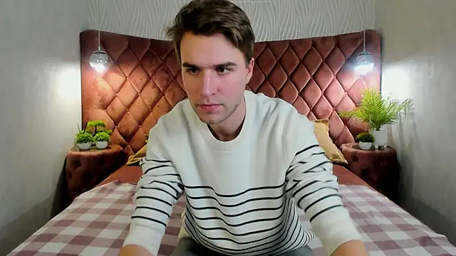 Snapshot of JonnahHell chatting on November 5, 2025, 2:28 pm JonnahHell online show from November 5, 2025, 2:28 pm