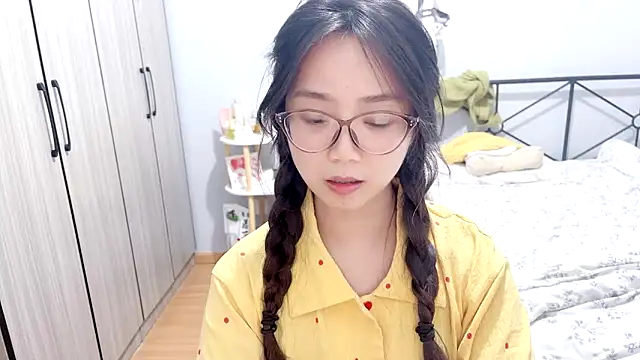 Hmm 0303 online show from May 5, 2026, 4:48 pm