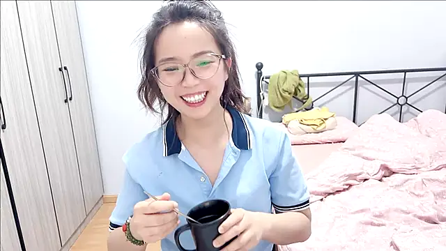 Hmm 0303 online show from May 8, 2026, 4:56 pm