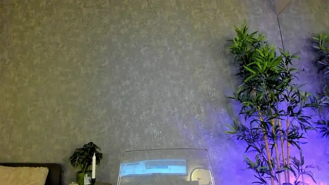 MiaHartx online show from March 4, 2026, 6:19 am