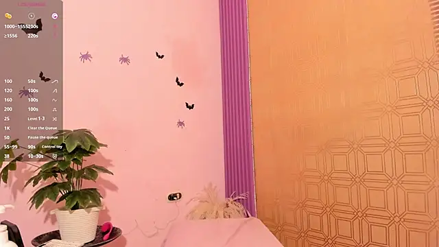 Snapshot of valen_gill chatting on November 7, 2025, 1:00 pm valen gill online show from November 7, 2025, 1:00 pm