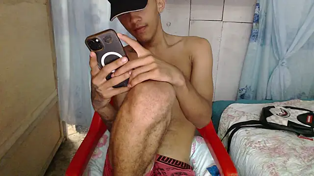 Snapshot of thebesthot chatting on December 14, 2025, 7:29 pm thebesthot online show from December 14, 2025, 7:29 pm