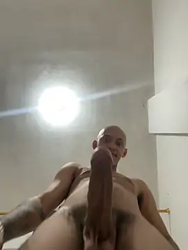 Snapshot of thebesthot chatting on May 19, 2026, 4:19 am thebesthot online show from May 19, 2026, 4:19 am