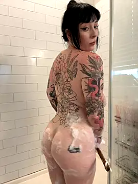 Snapshot of LoveDovexxx chatting on November 24, 2025, 7:46 pm LoveDovexxx online show from November 24, 2025, 7:46 pm