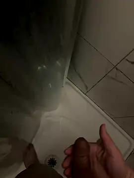 mixedswanger online show from November 17, 2025, 12:44 pm