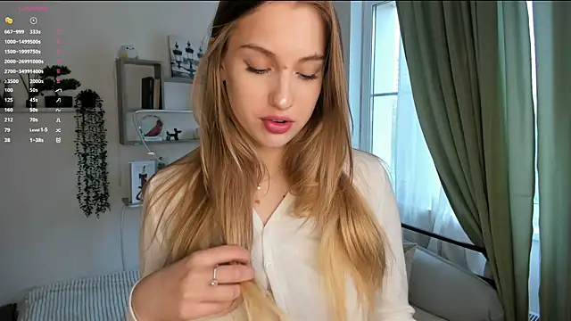 TawnyaVanschaick online show from May 10, 2026, 9:14 am