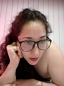  sweetdelight  online show from August 9, 2026, 3:23 am
