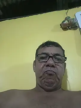 bruno 324278 online show from May 11, 2026, 4:40 am