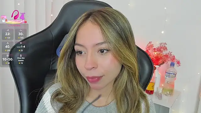 LuluuBerry online show from February 1, 2026, 8:29 pm