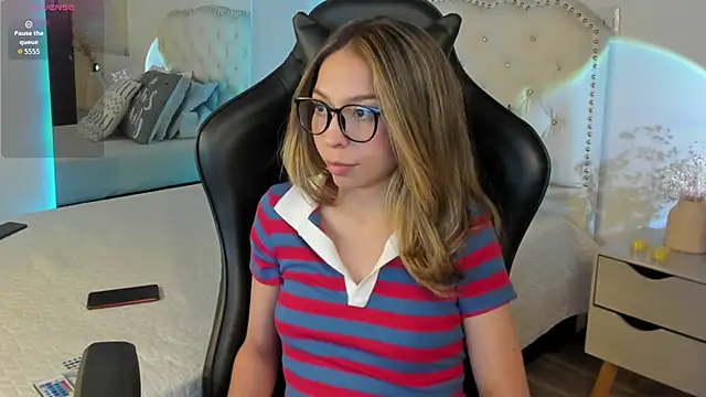 LuluuBerry online show from February 5, 2026, 11:09 pm