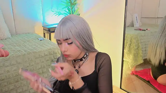 Snapshot of _ViolletteNoir_ chatting on March 26, 2026, 8:47 pm ViolletteNoir online show from March 26, 2026, 8:47 pm