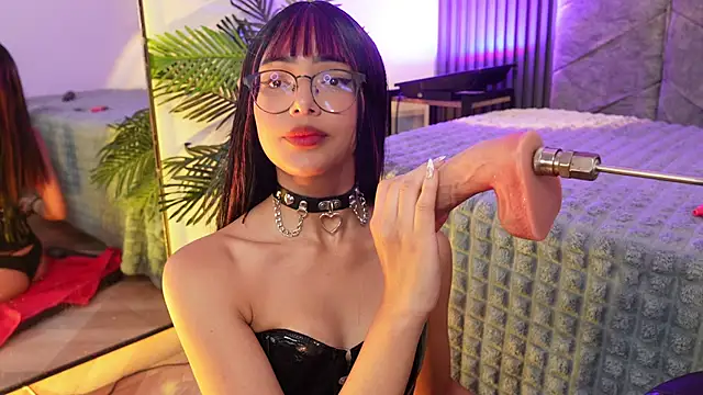 Snapshot of _ViolletteNoir_ chatting on March 27, 2026, 8:41 pm ViolletteNoir online show from March 27, 2026, 8:41 pm